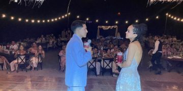 IDENTIFICAN A MÉDICO COCHINÓN Y A VAQUETÓN QUE RENTÓ PLAYA PUBLICA EN EL COLORADO PARA UNA BODA AL ESTILO CARIN LEÓN