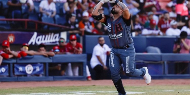 En extra innings los campeones se quedan con la serie en la frontera