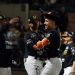 Nick Torres impulsó el triunfo de los campeones en el primero de la serie