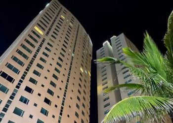 #Nacional Hombre cae del piso 22 de una conocida torre de departamentos en Veracruz