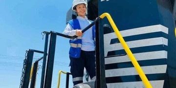 🟣 ¡ADMIRABLE! JOVEN MUJER ES MAQUINISTA DEL TREN INTEROCEÁNICO.🚂❤️🇲🇽