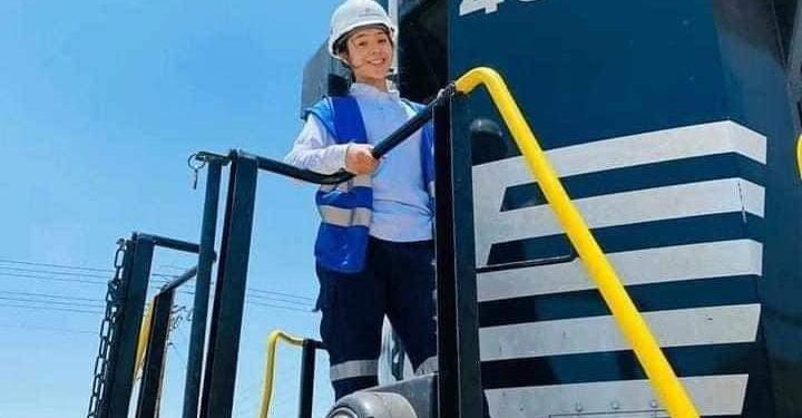 🟣 ¡ADMIRABLE! JOVEN MUJER ES MAQUINISTA DEL TREN INTEROCEÁNICO.🚂❤️🇲🇽