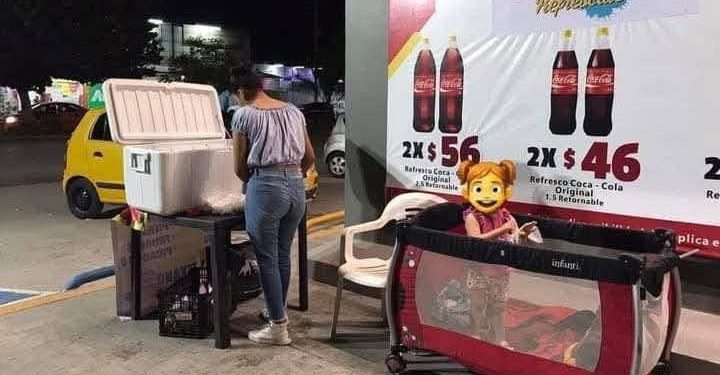 👏Joven madre soltera, sin pretectos se pone a trabajr extenuante jornada para mantener a sus hijos 😍