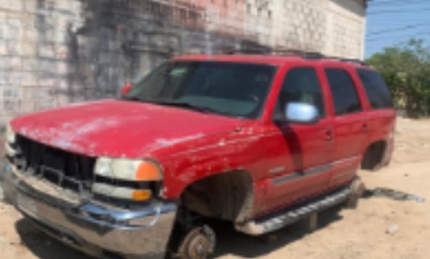 ATRAPA POLICÍA DE HERMOSILLO A TRES PRESUNTOS ROBACARROS