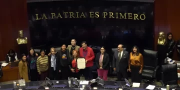 Se aumentan el sueldo los senadores, ganarán 2 millones 795 mil pesos anuales y su superaguinaldo de 382 mil pesos