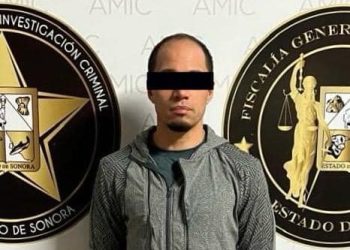 DETIENEN A SUJETO POR INSTALAR VIDEOCÁMARAS EN BAÑO DE MUJERES DE CENTRO COMERCIAL EN LA COLONIA OLIVARES EN hERMOSILLO