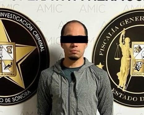 DETIENEN A SUJETO POR INSTALAR VIDEOCÁMARAS EN BAÑO DE MUJERES DE CENTRO COMERCIAL EN LA COLONIA OLIVARES EN hERMOSILLO