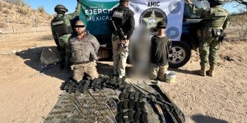 Operativo conjunto AMIC y DEFENSA detiene a tres sujetos armados, asegura vehículo y equipo táctico en Caborca