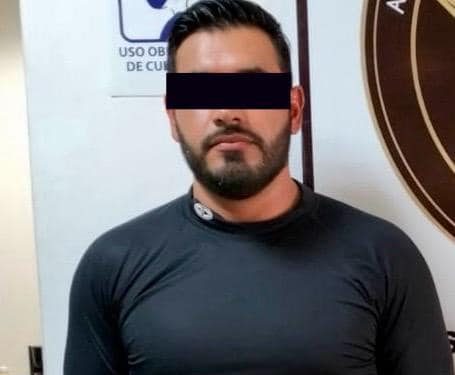 Vinculan a proceso a maestro de prepa por acosar y enviar mensajes de indole sexual a alumna