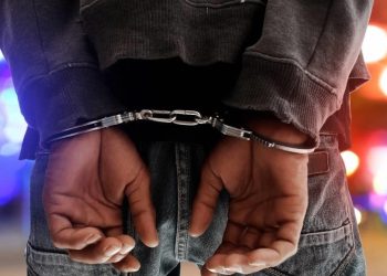 Sujeto es turnado al Minsterio Público por agredir a su ex, su ex cuñado, y a un policía al momento de su detención