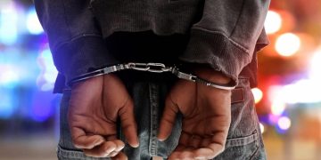 Sujeto es turnado al Minsterio Público por agredir a su ex, su ex cuñado, y a un policía al momento de su detención