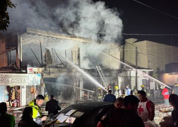 Pierde la vida mujer embarazada en incendio de dulcería en Navolato, Sinaloa