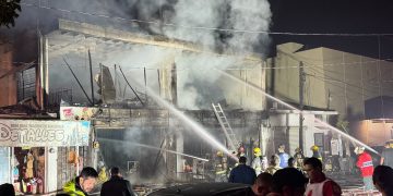 Pierde la vida mujer embarazada en incendio de dulcería en Navolato, Sinaloa