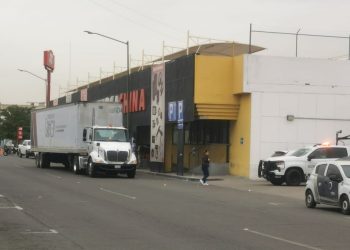 Le cae el El CEVCE a Mercados Chinos en Hermosillo y decomisan mercancía pasada de contrabando
