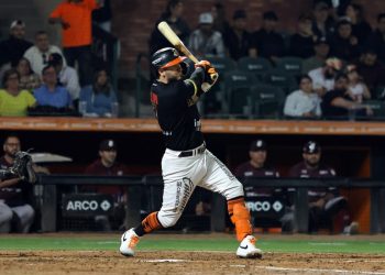 Naranjeros barre el Clásico de la LAMP y llega a 11 victorias consecutivas
