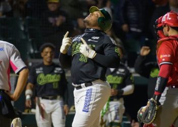 El “Tanque” Tomás se va al liderato de HR´s y Cañeros gana serie