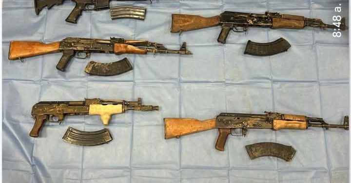 La Policía repele agresión y se neutralizan a ocho generadores de violencia