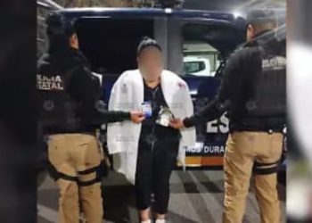 Detienen a falsa doctora en Durango, drogaba a familiares de pacientes para robarlos