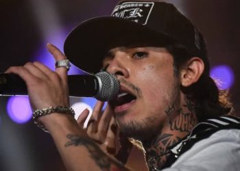 Amenazan con fusilar a Natanael Cano y otros cantantes de Sonora