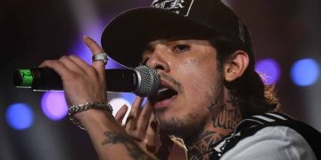 Amenazan con fusilar a Natanael Cano y otros cantantes de Sonora