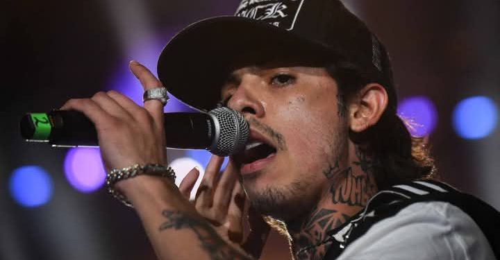 Amenazan con fusilar a Natanael Cano y otros cantantes de Sonora