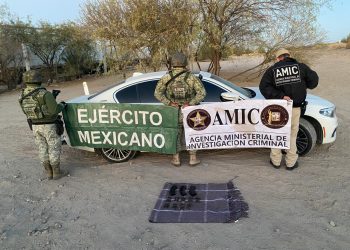 Operativo conjunto en Sonoyta asegura vehículo con reporte de robo y cargadores para arma larga
