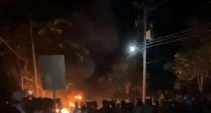 Linchan a hombre que mató a una abuelita con un machete en Yucatán