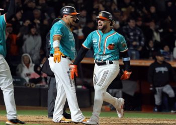 Los campeones naranjeros están en semifinales