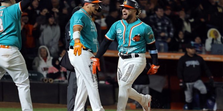 Los campeones naranjeros están en semifinales