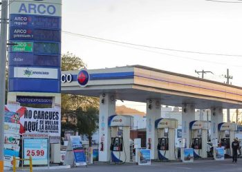 Baja el precio Gasolineras Arco de Hermosillo luego de que Profeco le pusiera lonas por careros