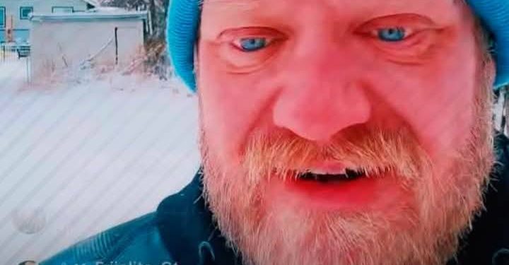 “Son como mis hermanos, no son criminales”: Granjero ‘gringo’ rompe en llanto tras deportación de sus trabajadores mexicanos