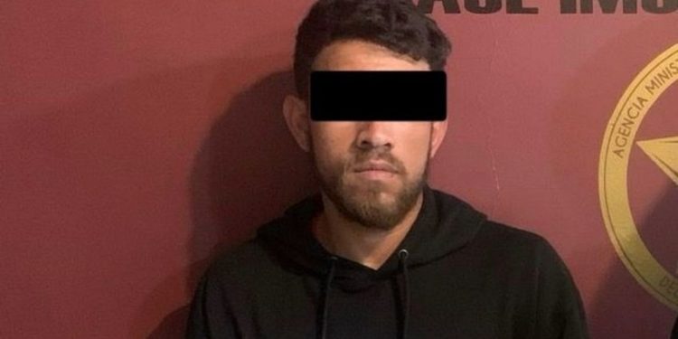 Sujeto intenta matar a su vecina por supuestamente contar chismes sobre él, ya fue capturado.