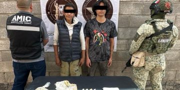 Dos detenidos y droga asegurada en cateo positivo en Hermosillo