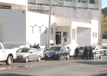 Muere persona en en exterior del área de urgencias del IMSS DE GUAYMAS