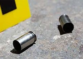 Sicarios disparan a un hombre en la López Mateos al no dejarse levantar