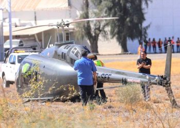 Helicóptero se desploma en Aeropuerto de Hermosillo con tres personas a bordo; mo reportan muertes, solo heridos