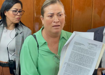 Madre de dos jóvenes asesinados deja fuera de la elección judicial a expolicía implicado