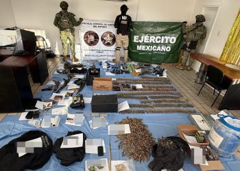 Operativo conjunto en Magdalena de Kino arroja resultados positivos; en cateo aseguran armas, vehículos, droga y equipo táctico