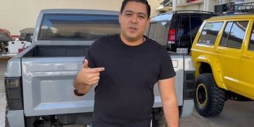 Ejecutan a balazos al hermano de Markitos Toys en un restaurante en Baja California (Imagenes fuertes)