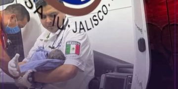 Mujer en situación de calle da a luz en las calles de Guadalajara; estaba bajo los efectos de drogas