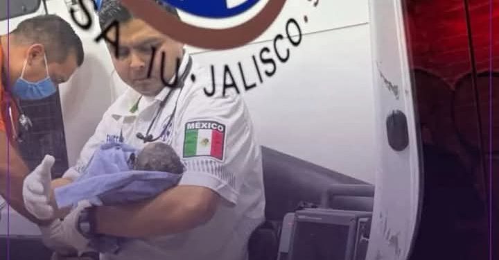 Mujer en situación de calle da a luz en las calles de Guadalajara; estaba bajo los efectos de drogas