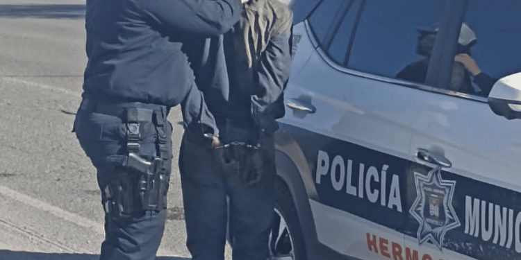 JOVENCITO DE 14 AÑOS ES DETENIDO POR POSESIÓN DE DROGA E INVESTIGADO POR VARIOS ROBOS EN HERMOSILLO