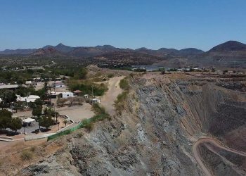 Mientras sus acciones se disparan, minera canadiense evade pagos a trabajadores sonorenses
