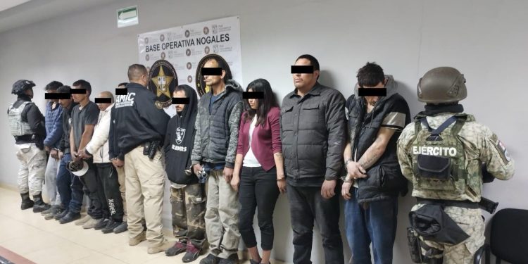 Asegura AMIC indicios y detiene a 10 personas por narcomenudeo tras cateo en Nogales