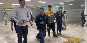 ¡Captan a Malcolm en el aeropuerto de Hermosillo!