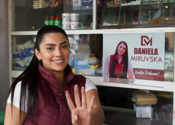 EX CANDIDAT4 DE MORENA, Y REINA DE BELLEZA ES DETENID4 POR ROBO Y DESPOJ0