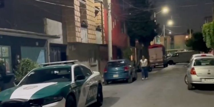 Niño de 12 años muere por disparo en la cabeza dentro de su casa; se presume que era una bala perdida