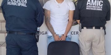Cumplimenta AMIC orden de aprehensión a Santiago Erubiel “N” por robo de vehículo y narcomenudeo