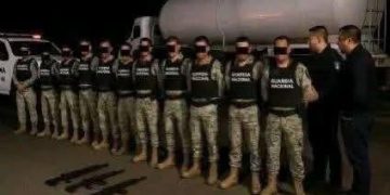 ¡Con las manos en la masa! 🤯Detienen a 11 elementos de la Guardia Nacional por huachicoleo en Guanajuato🤨🟢