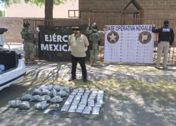 En Nogales capturan a sujeto con vehículo robado, droga y dinero en efectivo